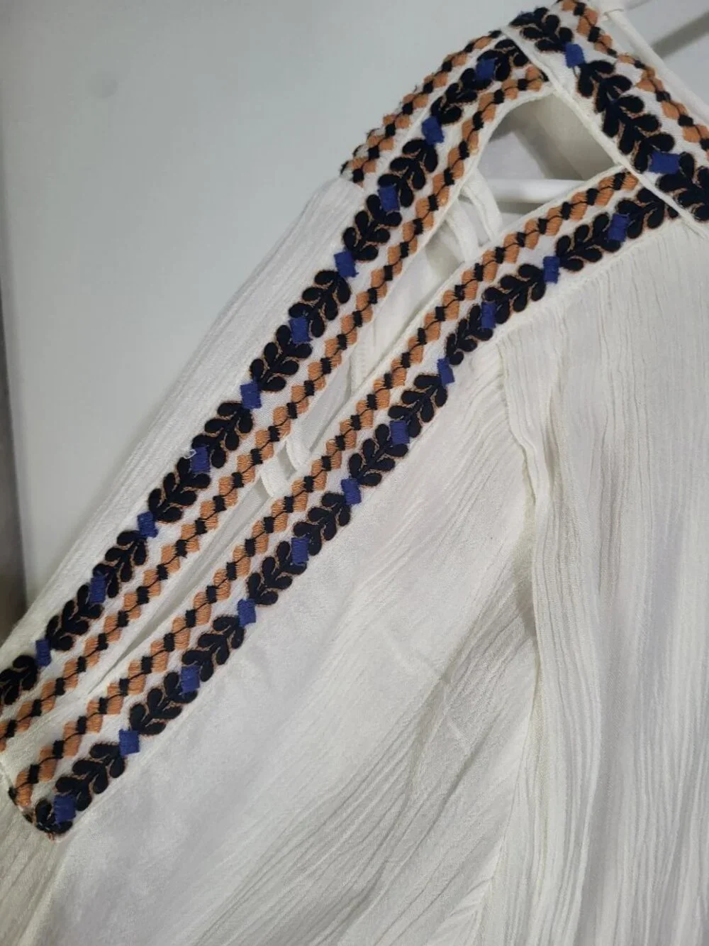 Soft Surroundings Women's M Gauze Embroidered Boho Tassel Blouse Festival - Picture 6 of 9